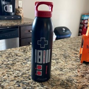 Nintendo NY 24 oz stainless steel water bottle